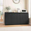 Buffet à 4 portes en bois avec prise de courant, armoire d'appoint à texture verticale ondulée avec conception sans poignée (bord de la porte comme poignée), armoire de rangement de cuisine autoportante-129460642