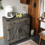 Armoire d'appoint moderne 30 pouces à double porte de grange en pin noir. Tablette réglable et tiroir à glissières en métal télescopiques. Capacité de 75 couverts, capacité maximale. Panneau de particules brun. Assemblage pratique.