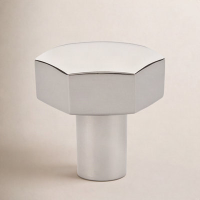 Urban Modern 1 1/8 Geometric Knob