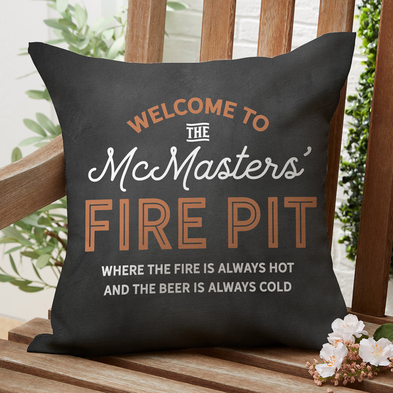 Outdoor Throw Pillow, Oui