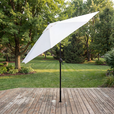 Beige 7.5-Foot Outdoor Patio Umbrella With Push-Button Tilt And Crank Handle, Reinforced With 6 Ribs, Suitable For Use With Tables And Chairs.