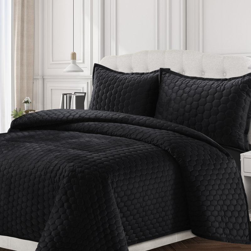 Lugano Quilt, Twin Quilt + 1 Standard Sham, Black