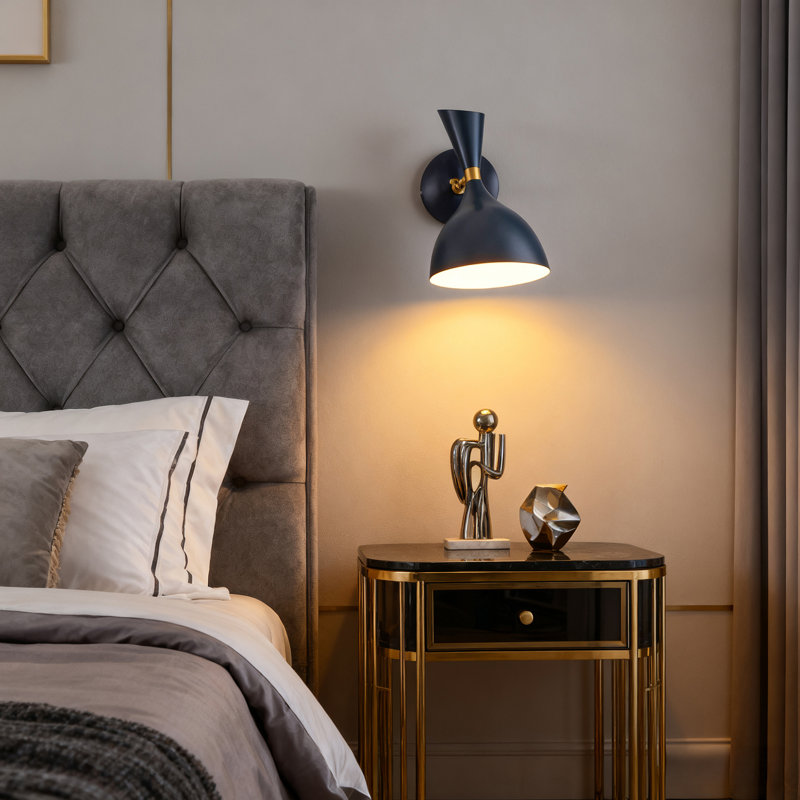 Bloomsdale 1 - Light White/Brass Gold Wallchiere, Navy