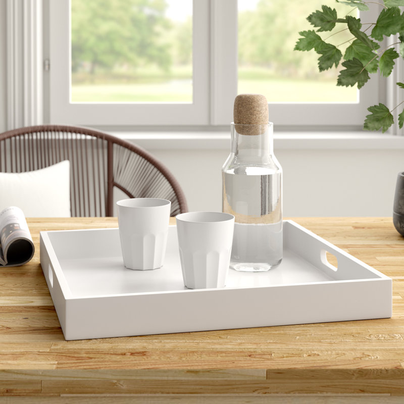 Plateau de service carré en bois manufacturé avec poignées Burke, blanc
