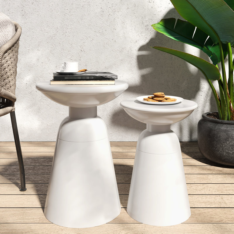 Tables de bout modernes en métal S / 2, thermolaquées blanches avec structure en fer robuste et piédestal élégant pour une paire de tables de rangement de bureau, design minimaliste stable
