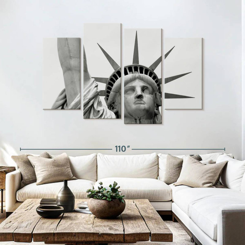 Statue Of Liberty In NYC, H 54 po x l 84 po
