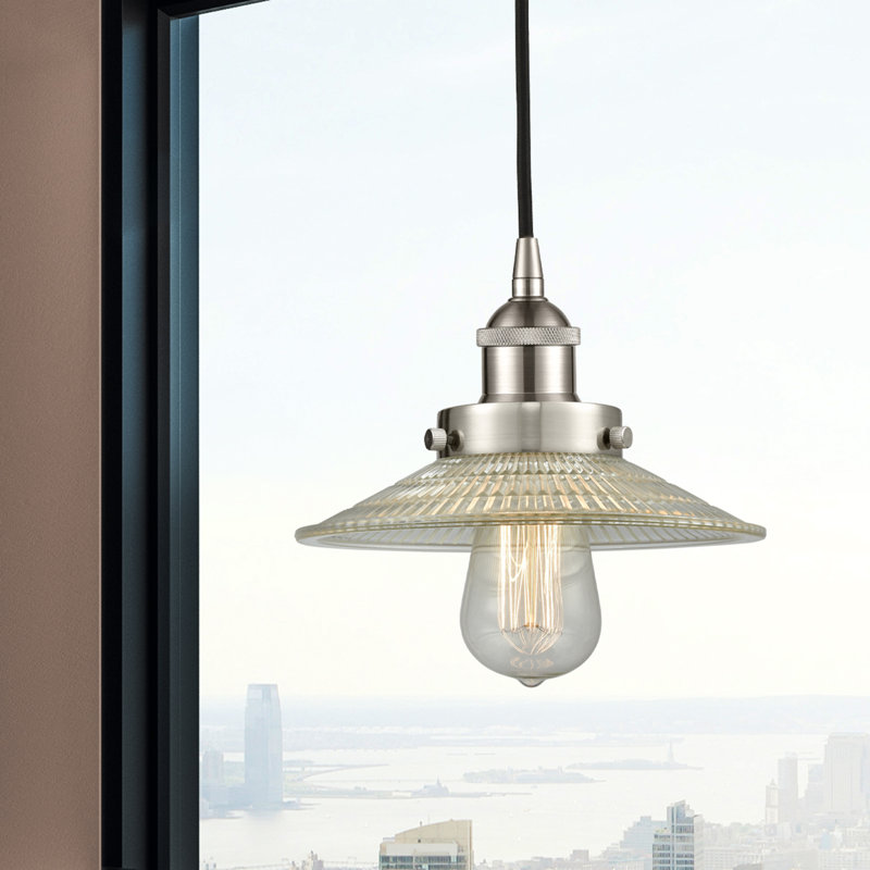Luminaire suspendu conique à 1 lumière Cahaba, Transparent, Nickel satiné brossé