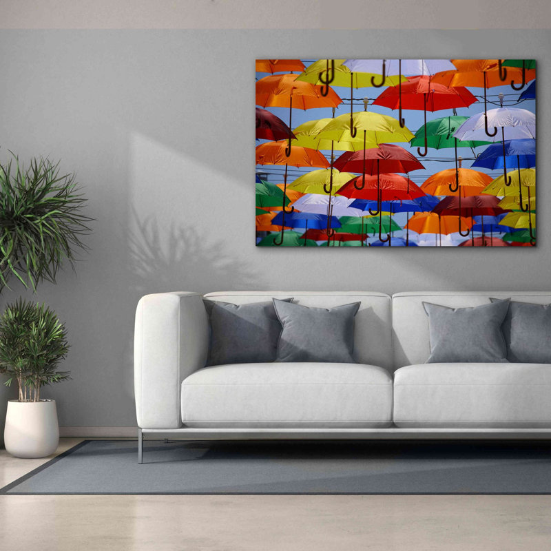 «Ferruccio Rains Umbrellas» par Epic Portfolio, estampe numérique sur toile, H 40 po x l 60 po x P 1,5 po