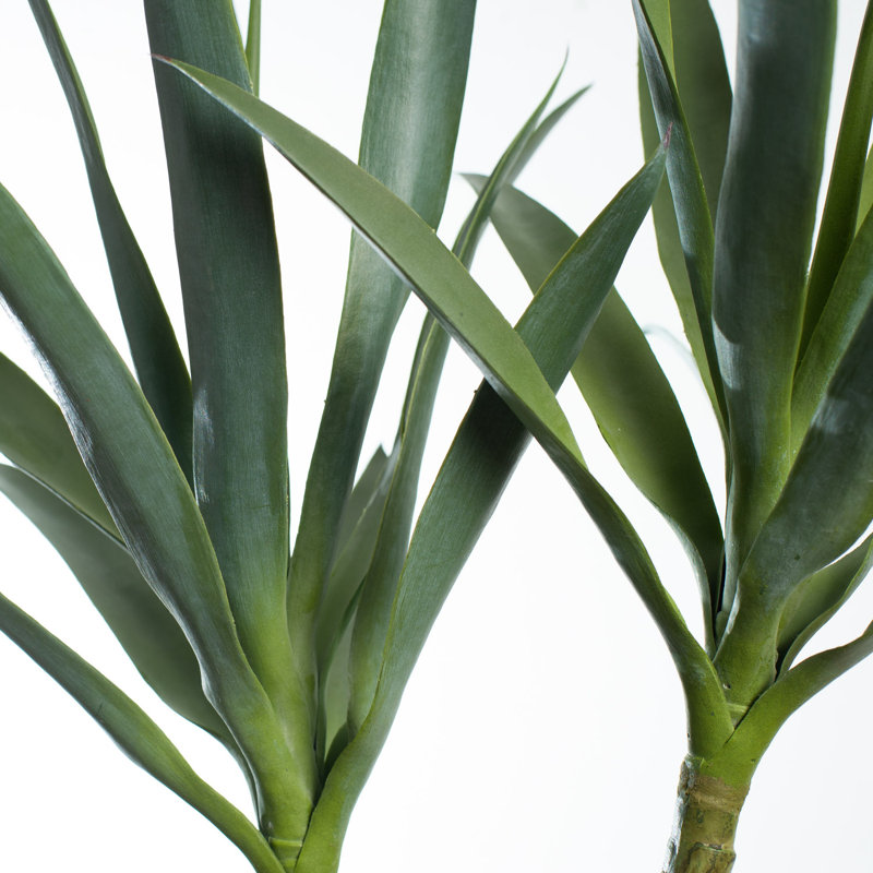 Plante yucca artificielle 34" en pot