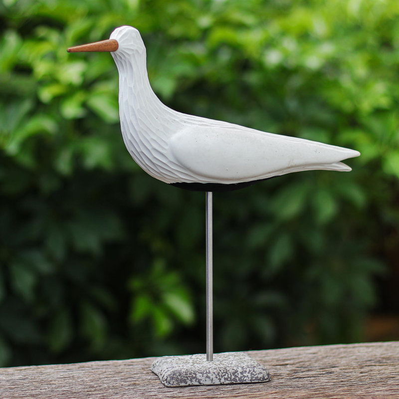 Danaria Figurines & Sculptures