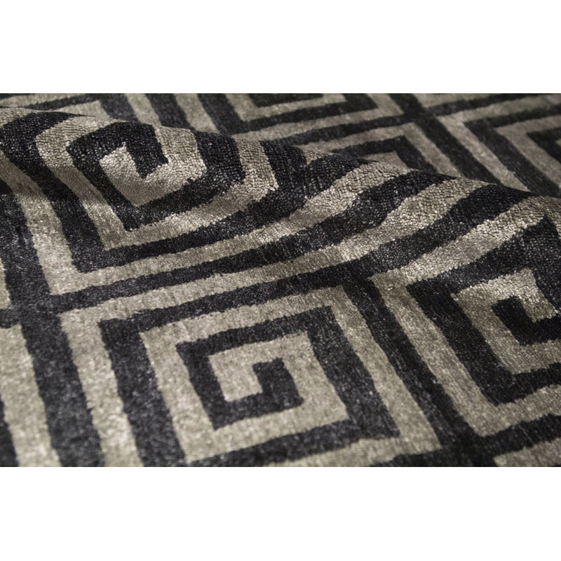 Windsom Geometric Area Rug in Charcoal