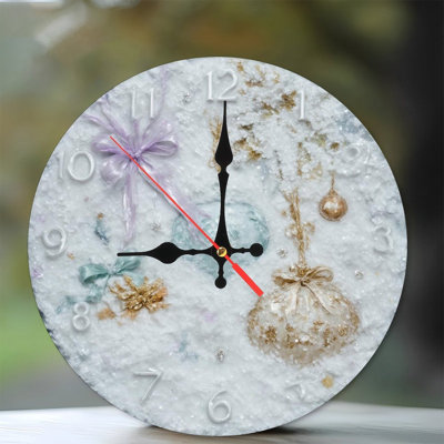 Winter-Clock-Face-With-Ornaments
