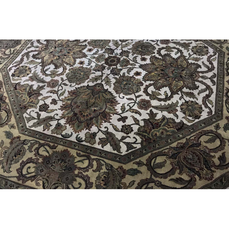 Hand Knotted Wool Oriental Area Rug, Octagon 8'1"
