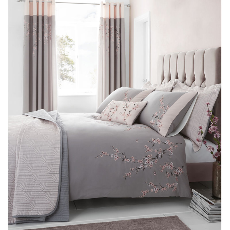 Embroidered Blossom Duvet Cover Set, King Duvet Cover + 2 Pillowcases, White
