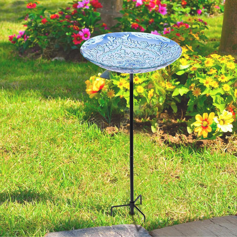 Baignoires d'oiseaux de jardin avec piquets en métal