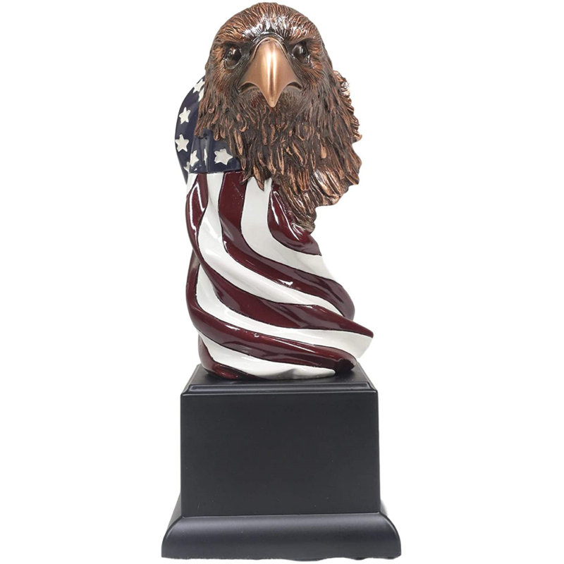 Ebros États-Unis, patriotique, majestueux aigle à tête blanche, buste surélevé sur une étoile étoilée, drapeau américain, statue de bronze en résine électrolytique avec base de musée