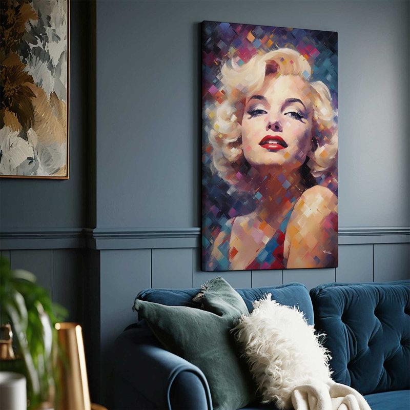 The Iconic Actress, Singer & Model, Marilyn Monroe, H 30 po x l 18 po x P 1 po