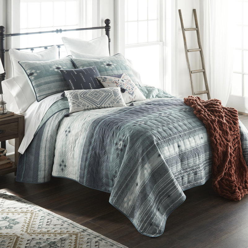 Quilted Quilt, King Quilt + 2 King Shams