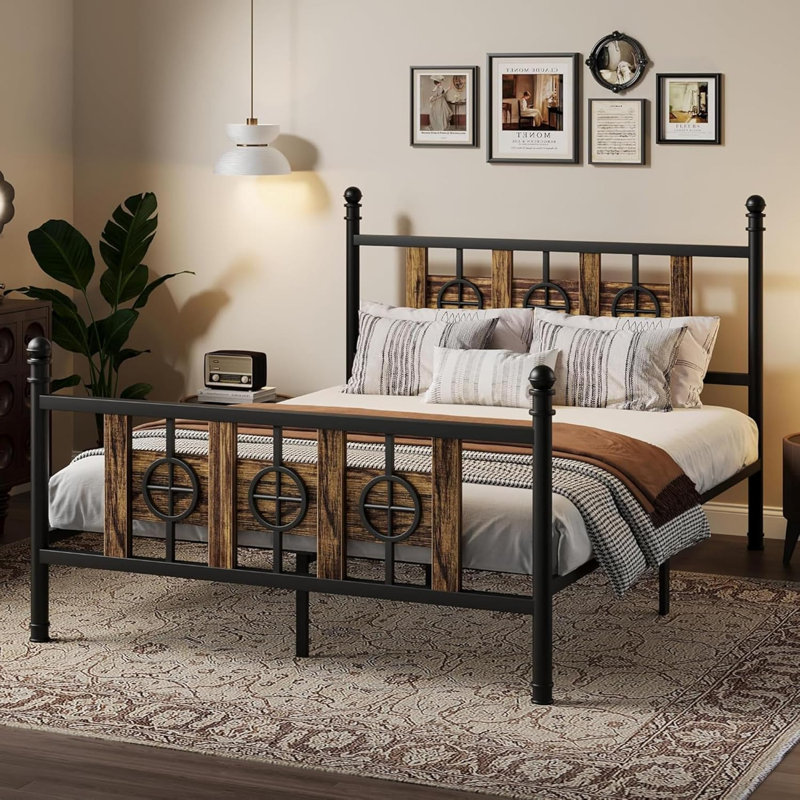 Oriental Vintage Style Metal Platform Bed, Full Size/Brown