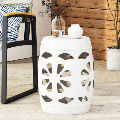 Grande table de bout en fer blanc - sans assemblage, cadre thermolaqué à coupe élégante, assemblage