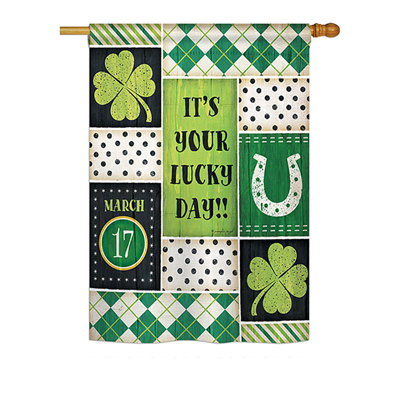 Drapeau de maison en polyester 40 x 28 po Lehigh St Patrick Lucky Day Spring