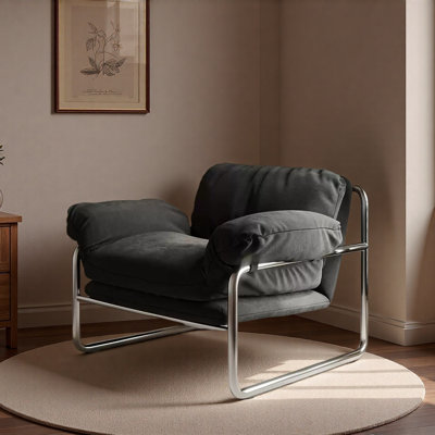 Fauteuil de loisir simple et confortable.