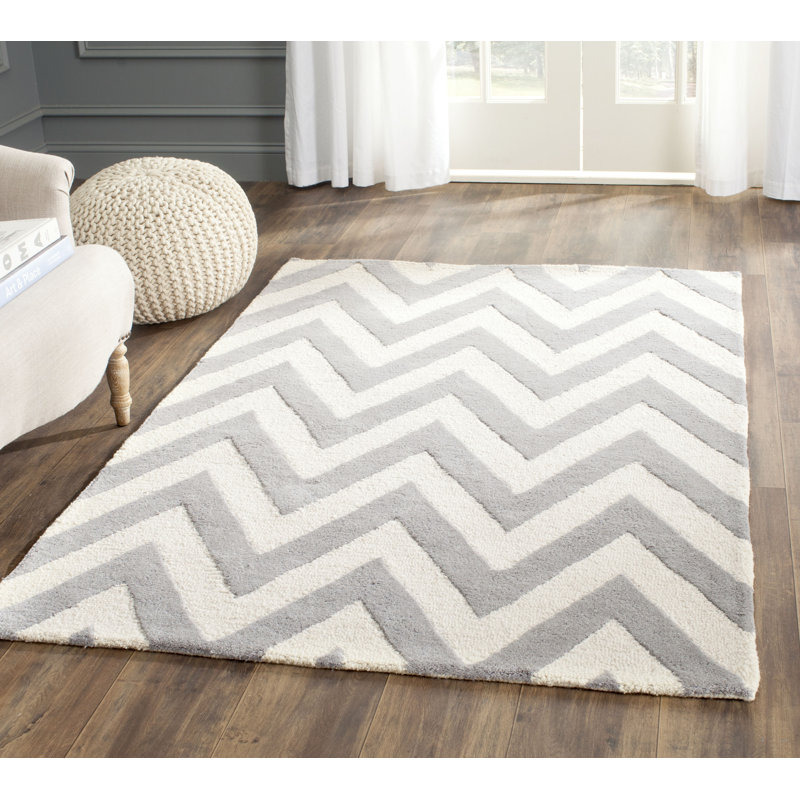Tapis argenté/ivoire tuffeté à la main Kyleigh, Rectangle 6 pi x 9 pi