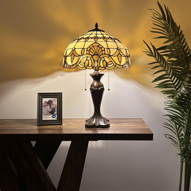 Lampe de table Haruko Tiffany Vitrail de style baroque avec ampoules DEL lavande incluses l 16 pi x P 16 po x H 24 po, Or