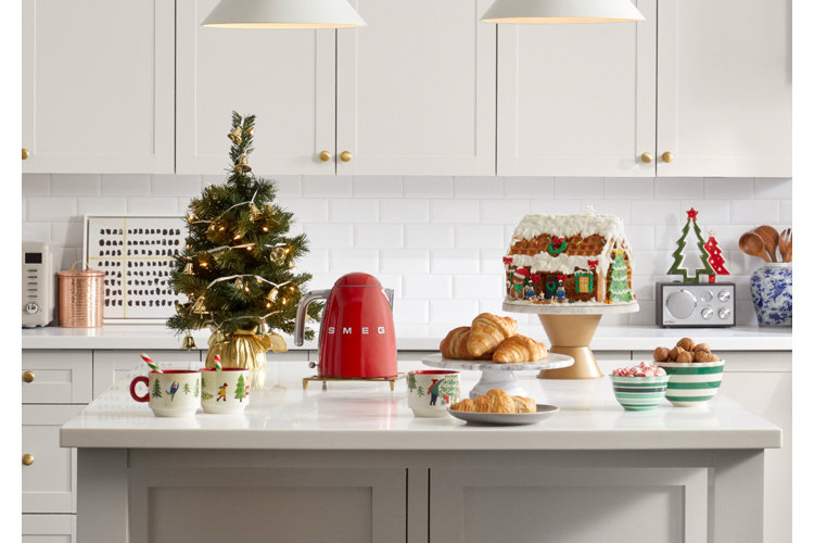 Christmas Kitchen Decor & Holiday Bakeware 2023