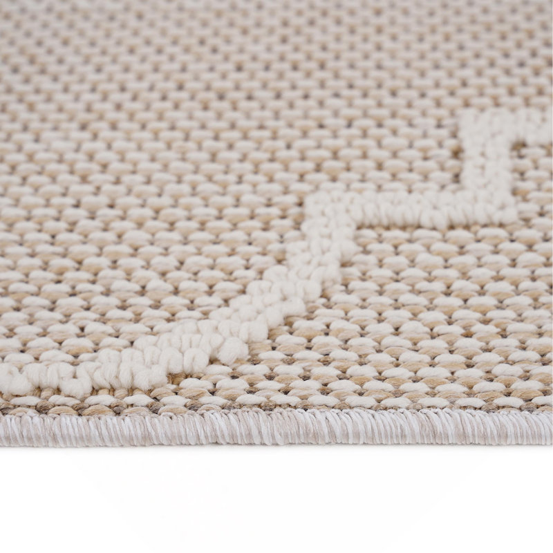 Collection Ivory /Trellis Indoor/Outdoor Area Rug, Rectangle 6'7" x 7'9"