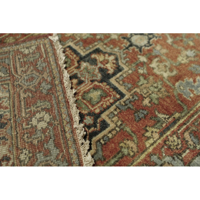 Serapi antique traditionnel handwoven one-of-kind