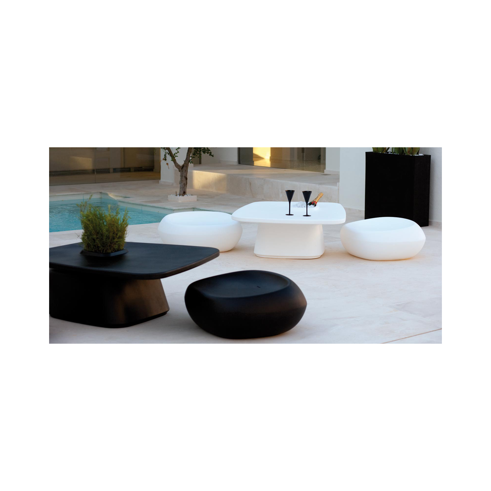 Noma Outdoor Ottoman, Black
