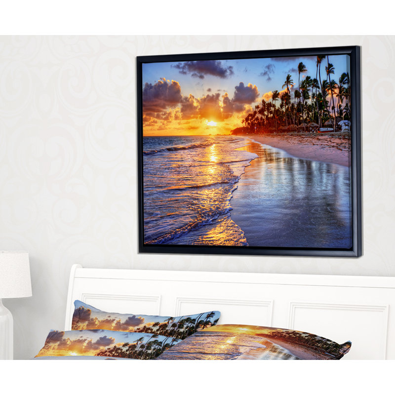 «Beach Side Resort with Palm Trees», photographie encadrée sur toile, H 16 po x l 32 po x P 1 po