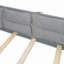 Lit plateforme double avec garde-corps et coussin-1048369426