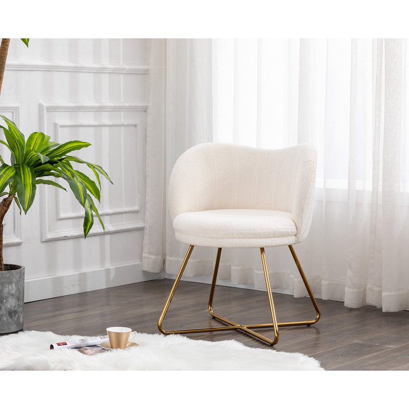 Armchair with faux fur metal legs, White