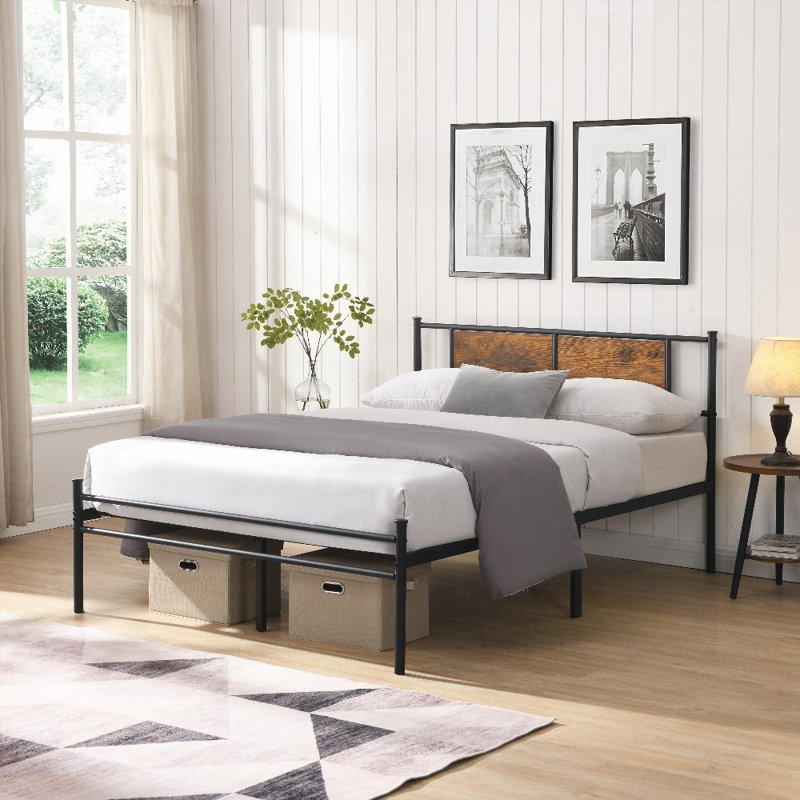 Structure de lit grand format en métal avec tête de lit à panneau de bois - robuste et amp; Aucun sommier tapissier requis