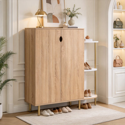 Armoire de rangement pour chaussures à 2 portes avec tablettes latérales ouvertes, organisateur de chaussures de hall d'entrée autoportant, peut contenir 18 paires, tablettes réglables, pieds en métal doré pour le couloir du vestibule