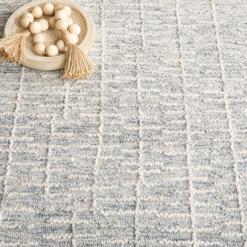 Victoriarose Hand Tufted Wool/Cotton Abstract Rug in Light Blue/Ivory/Blue, Rectangle 5' x 8'