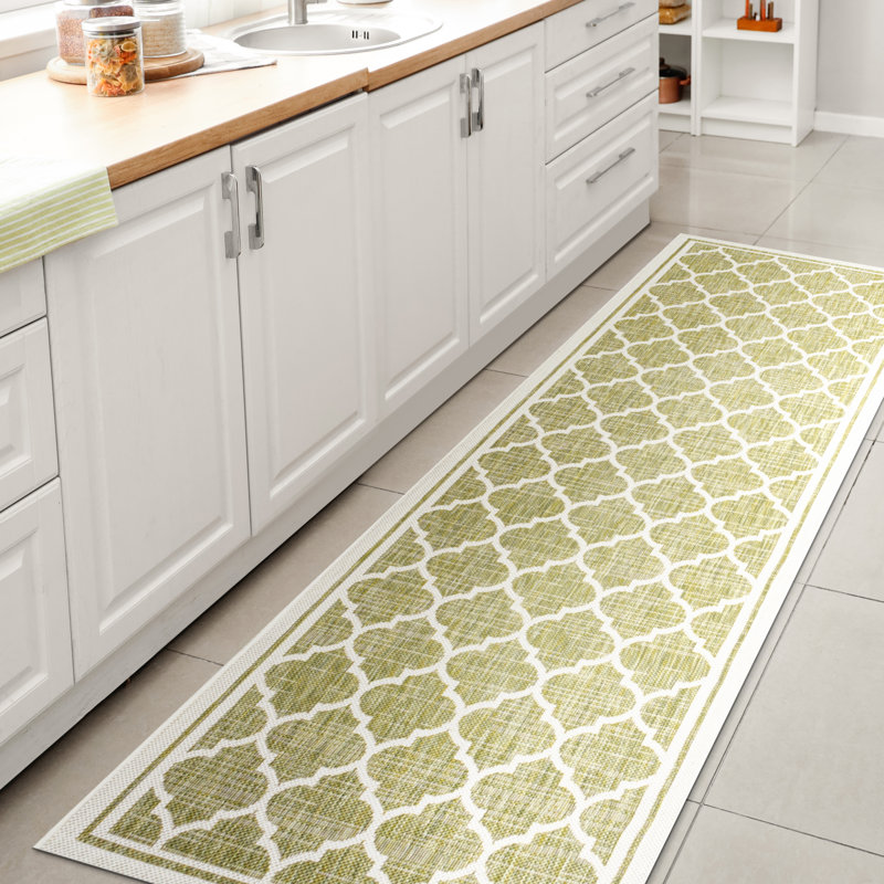 Trebol Moroccan Trellis Textured Weave Green/Cream Indoor/Outdoor Rug, Runner 2'2" x 8'