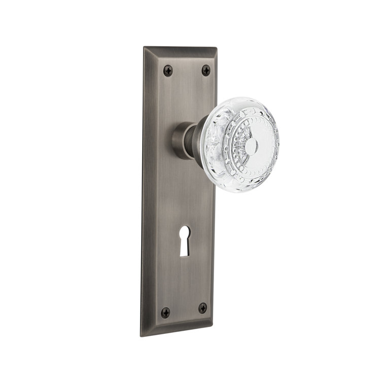New York Plate with Decorative Keyhole and Crystal Meadows Knob