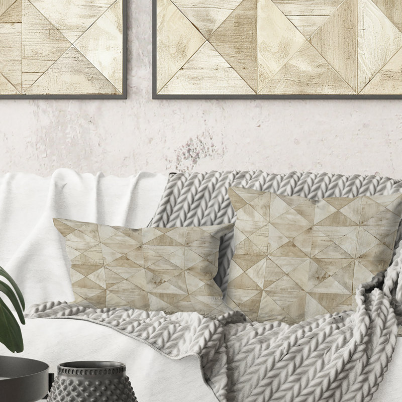 Coussin Beige Modern Triangle II - Modern, H 18 po x l 18 po