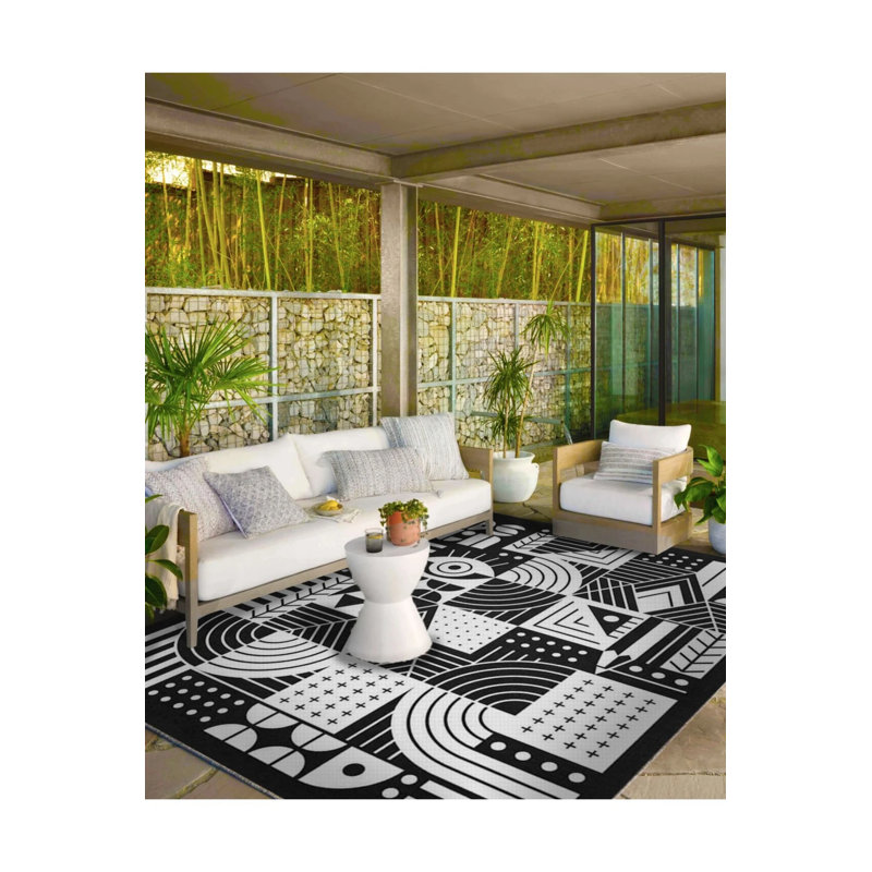 Black And White Woven Base Carpet And Washable Carpet, Round 3'4"