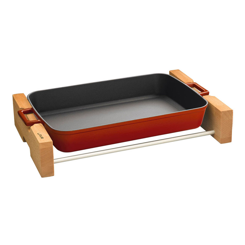 Plat à rôtir rectangulaire en fonte émaillée Lava 16 po avec support en bois de hêtre, Rouge/noir