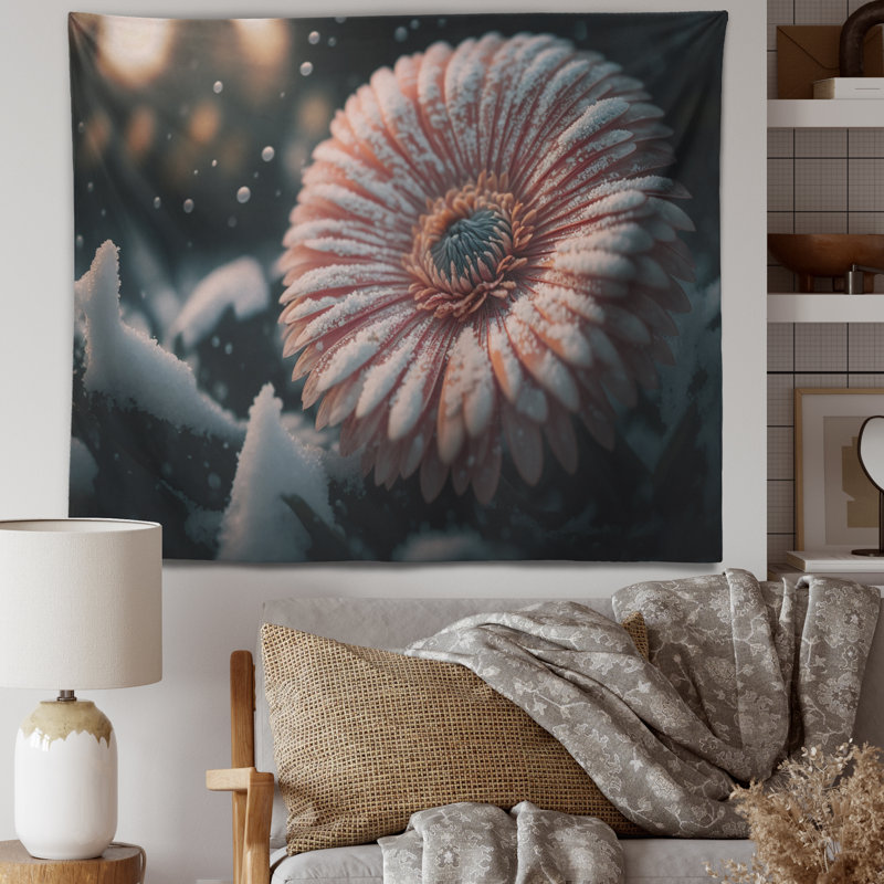 Tapisserie en polyester fleur de gerbera rose en hiver III, H 50 po x l 60 po