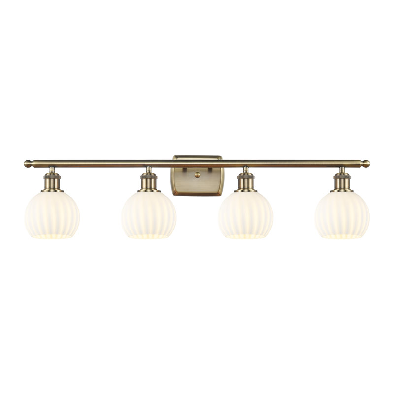 Éclairage pour meuble-lavabo 4 lumières 36 po Ballston, Laiton antique