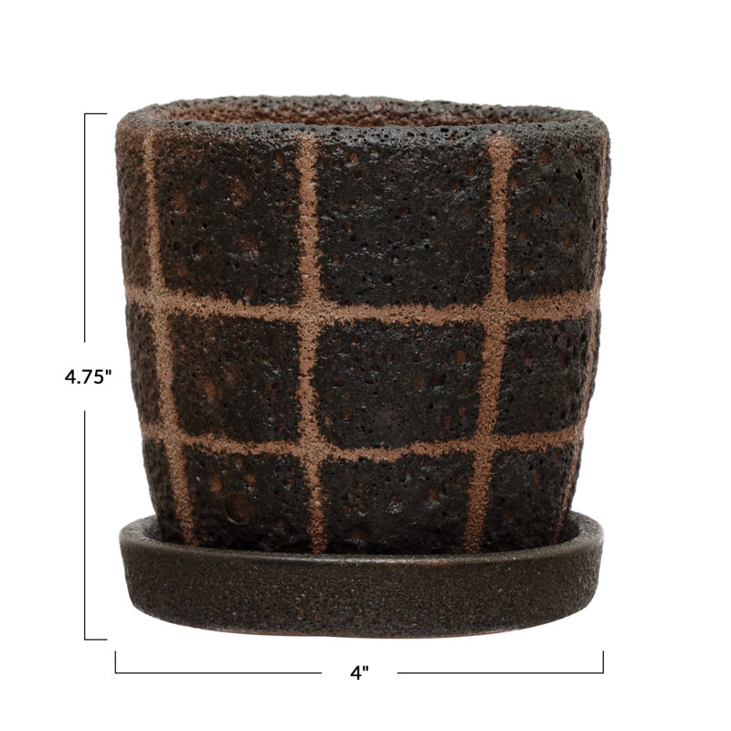 Leyburn Terracotta Planter with Saucer & Grid Pattern