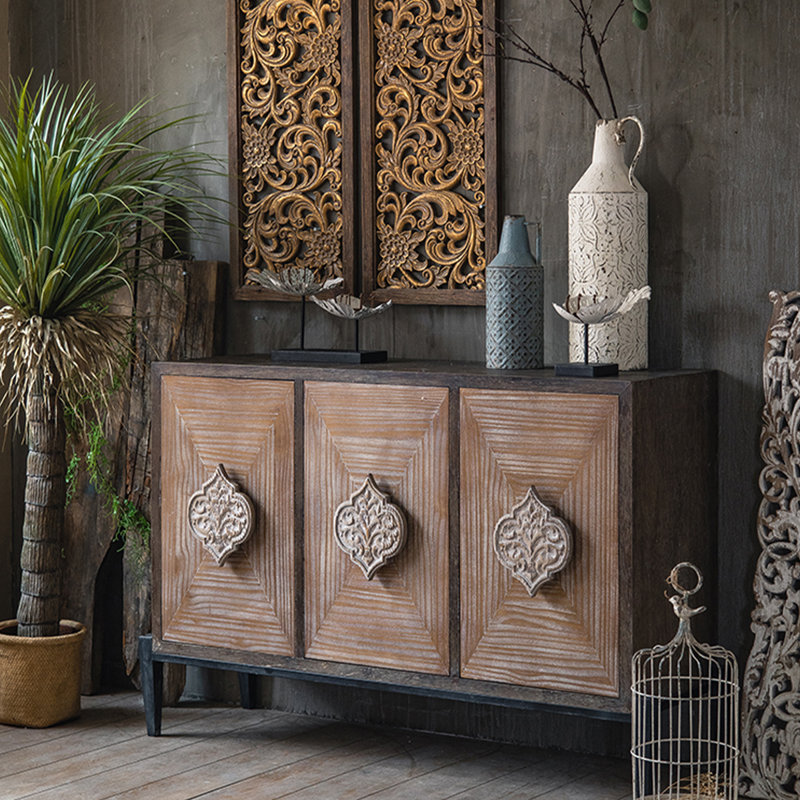 Buffet en bois brun et noir