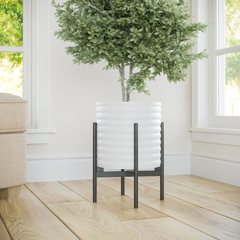 Fatima Mid Century Modern Indoor Metal Pot Planter With 4-Leg Metal Base, 14.75" H x 11.75" W x 11.75" D