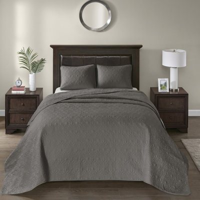 Couvre-lit réversible gris foncé pleine grandeur - Exquise matelassée en coton prélavé pour plus de confort et de durabilité. Convient aux matelas hauts. Comprend 2 taies décoratives.