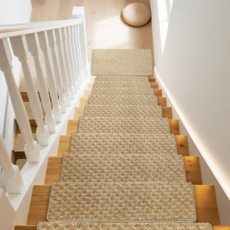 Rease Diamond Pattern Bullnosed Stair Treads (14pc) With Landing Mat (1pc) Set, Khaki Mini Diamond Trellis